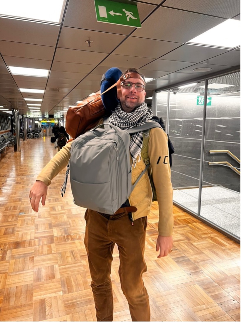 Teet lennujaamas kotikoormaga
